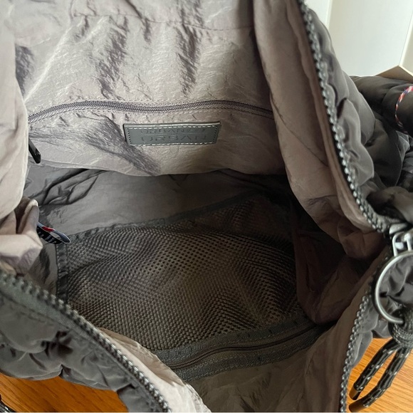 Urban Fit by Urban Expressions Quilted Puffer Leda Hobo Bag Black - Picture 8 of 12